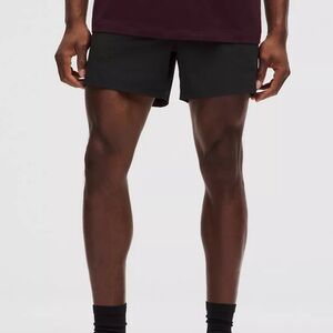 Men’s Lululemon License to Train 5” shorts